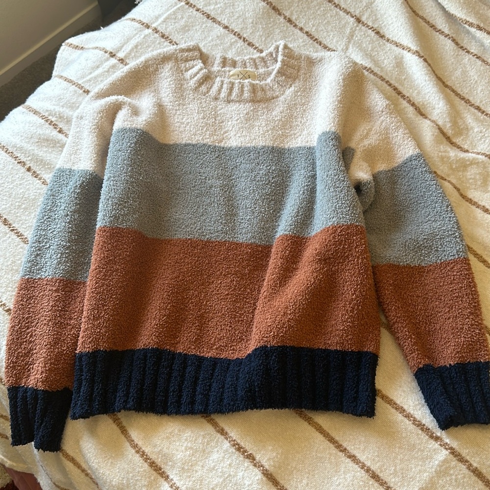 TxS Medium Sweater